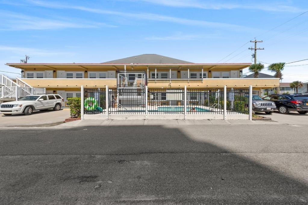 דירות מירטל ביץ' 1Br With Pool Parking Pets Next To Beach 6 מראה חיצוני תמונה